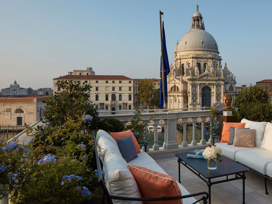 Hotel St Regis Grand Canal Suite Terras